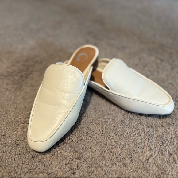 Journee Collection Cream Slip-On Loafers - Picture 1 of 6